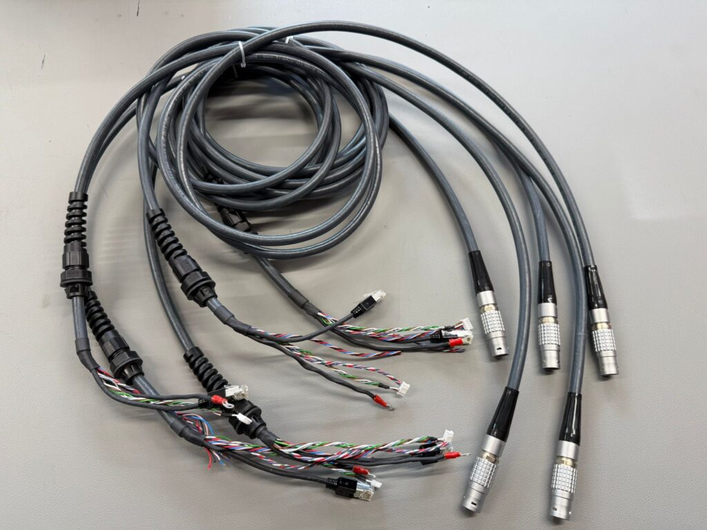 Konfektionierte Kabel und Kabelbäume