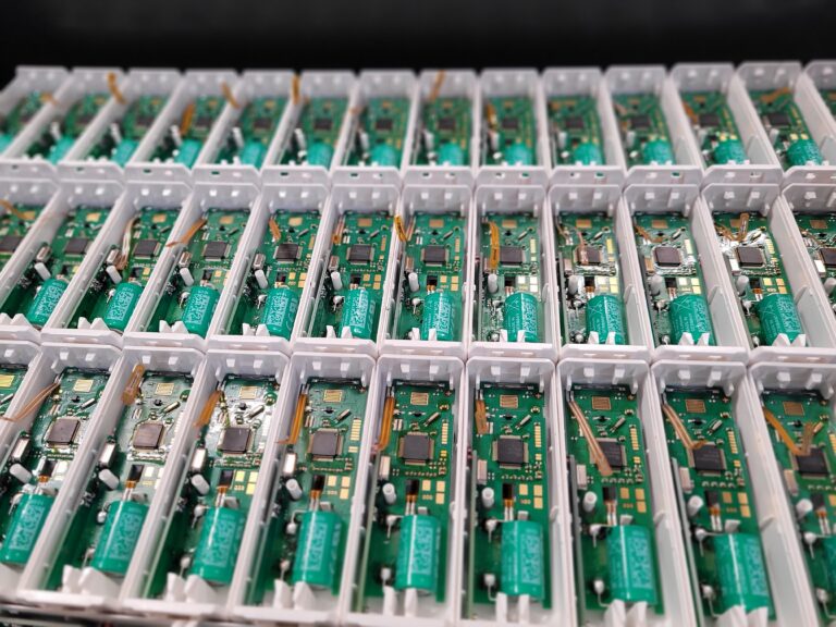 Serienfertigung elektrotechnischer Baugruppen